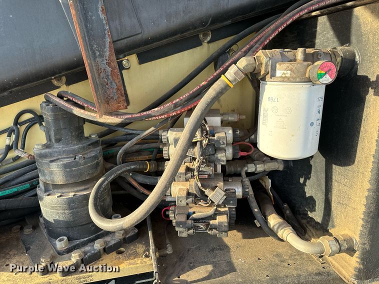 image for item DL4366 2006 JLG 600SC boom lift