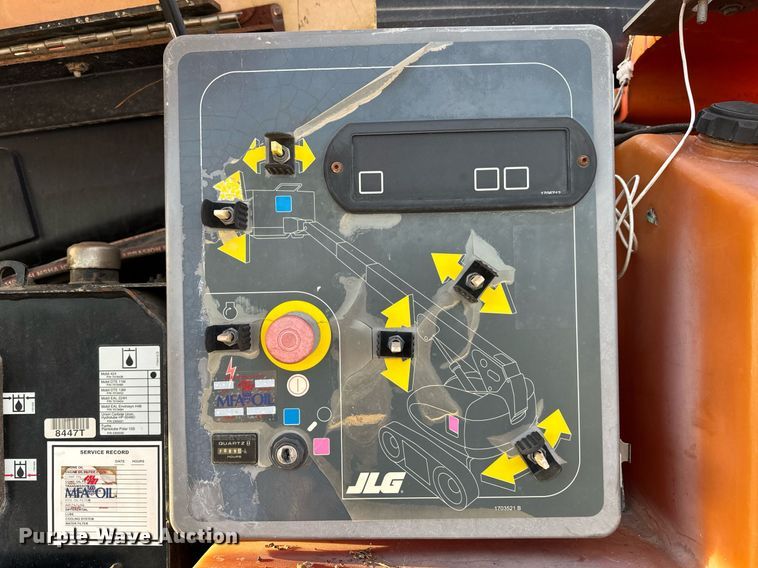 image for item DL4366 2006 JLG 600SC boom lift