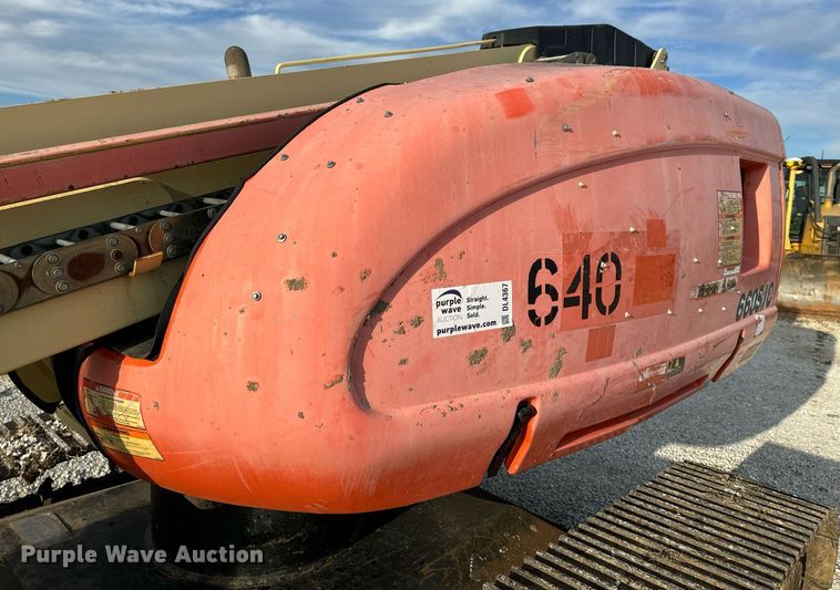 image for item DL4367 2002 JLG 660SJC boom lift