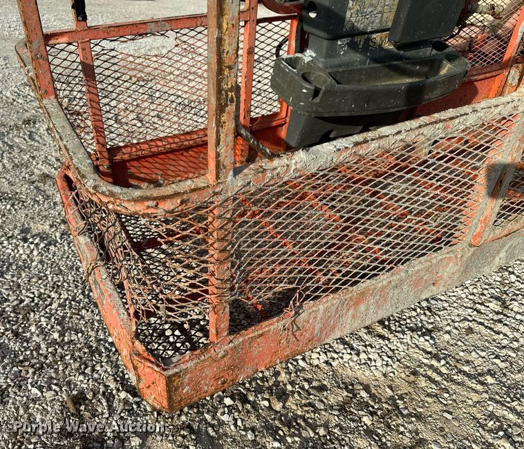 image for item DL4367 2002 JLG 660SJC boom lift