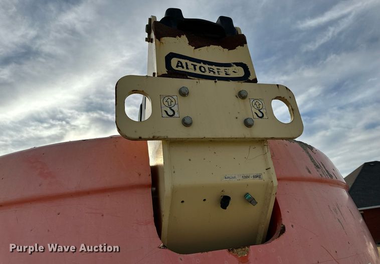 image for item DL4367 2002 JLG 660SJC boom lift