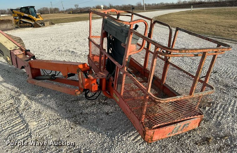 image for item DL4367 2002 JLG 660SJC boom lift