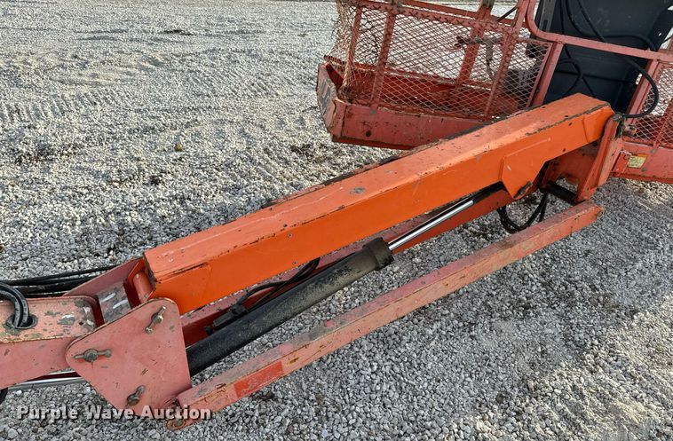 image for item DL4367 2002 JLG 660SJC boom lift