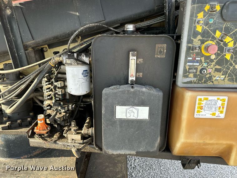 image for item DL4367 2002 JLG 660SJC boom lift