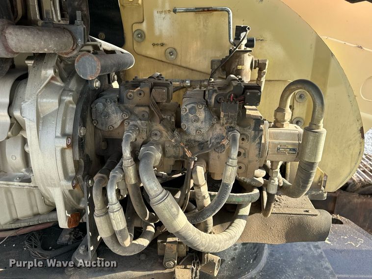 image for item DL4367 2002 JLG 660SJC boom lift