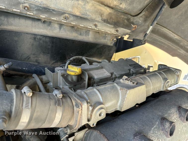 image for item DL4367 2002 JLG 660SJC boom lift