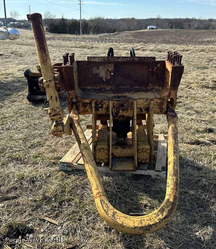 image for item DL4369 Caterpillar push block 