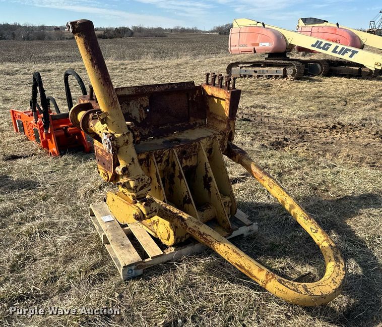 image for item DL4369 Caterpillar push block 