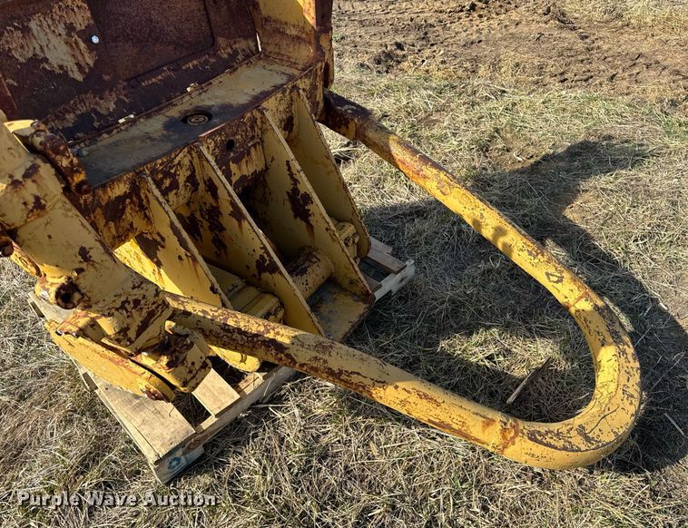 image for item DL4369 Caterpillar push block 