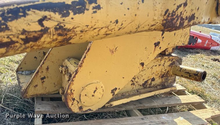 image for item DL4369 Caterpillar push block 