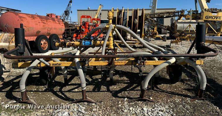 image for item DL4371 Farmstar 7000 manure injector