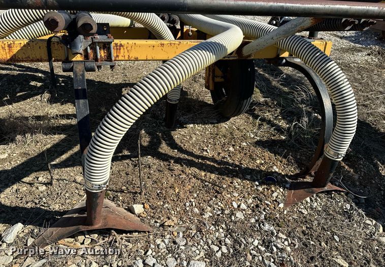 image for item DL4371 Farmstar 7000 manure injector