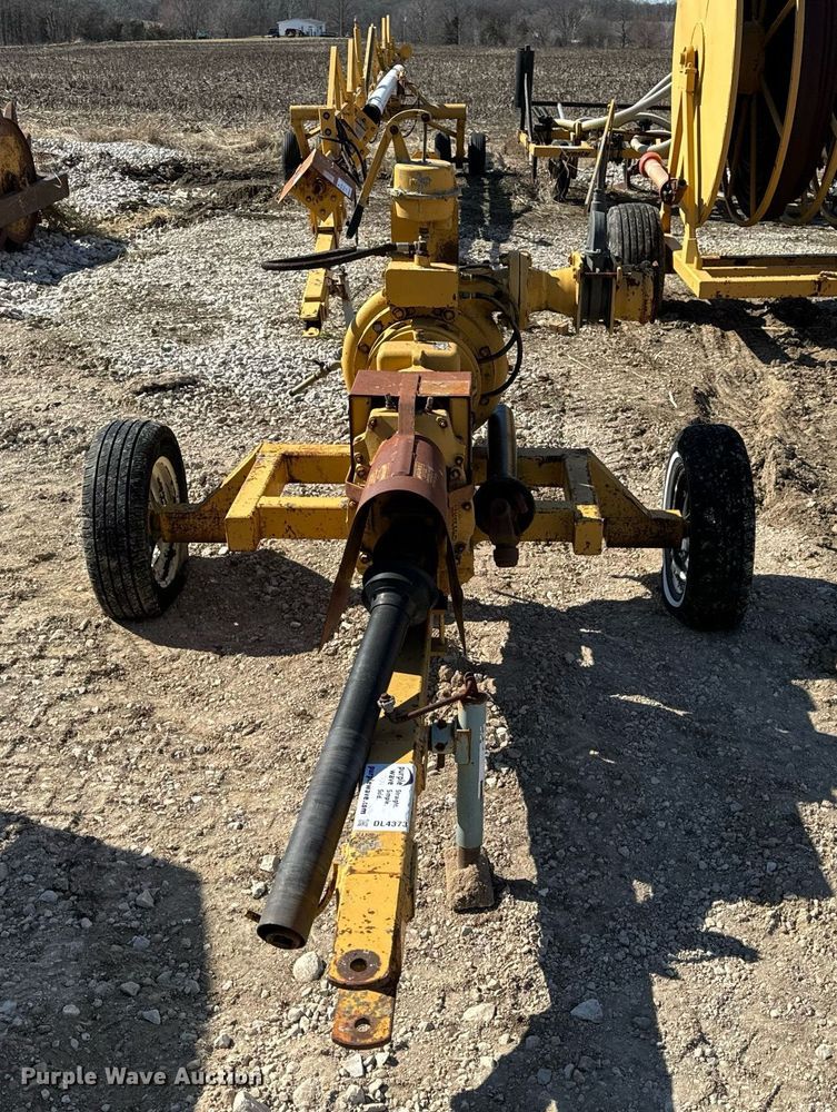 image for item DL4373 Farmstar  2400 pump