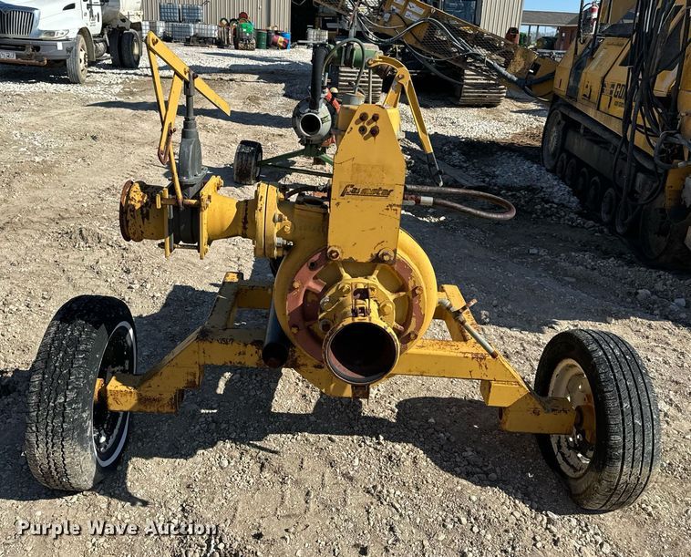 image for item DL4373 Farmstar  2400 pump