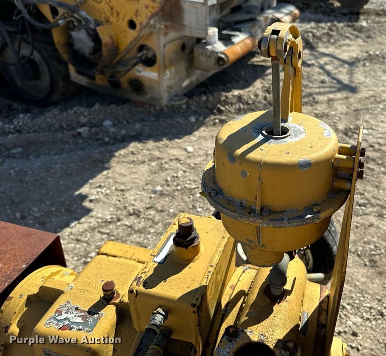 image for item DL4373 Farmstar  2400 pump