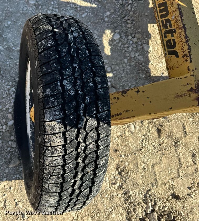 image for item DL4373 Farmstar  2400 pump