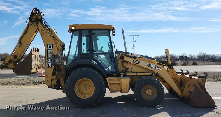 image for item DL4374 2005 John Deere 310SG backhoe