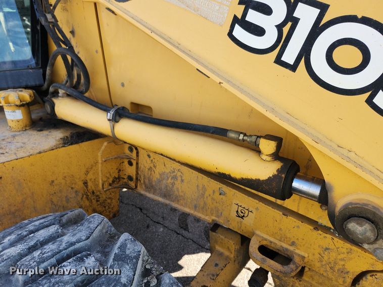 image for item DL4374 2005 John Deere 310SG backhoe