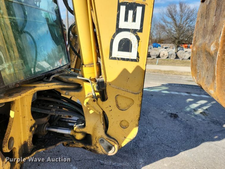 image for item DL4374 2005 John Deere 310SG backhoe