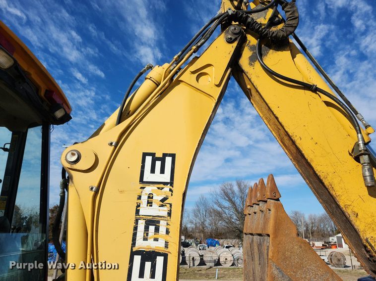 image for item DL4374 2005 John Deere 310SG backhoe