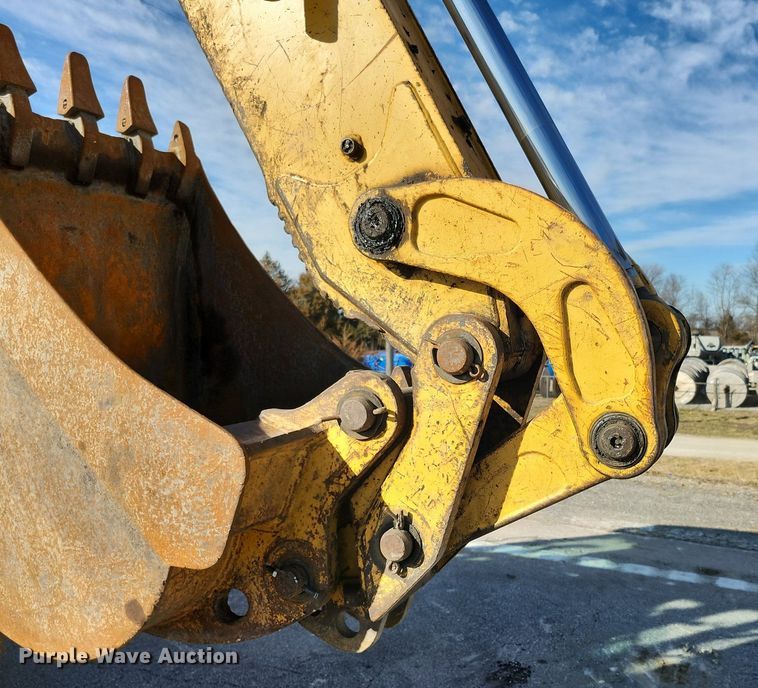 image for item DL4374 2005 John Deere 310SG backhoe