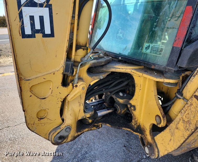 image for item DL4374 2005 John Deere 310SG backhoe