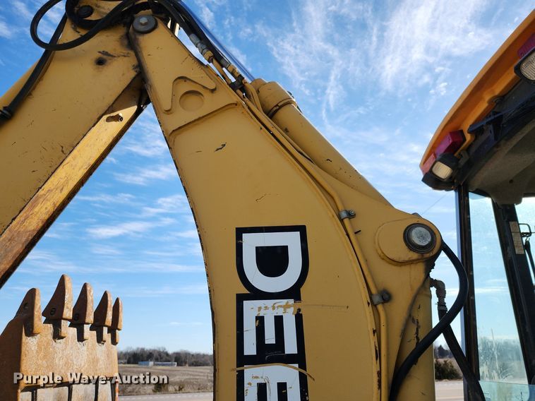 image for item DL4374 2005 John Deere 310SG backhoe