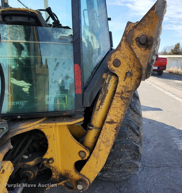 image for item DL4374 2005 John Deere 310SG backhoe