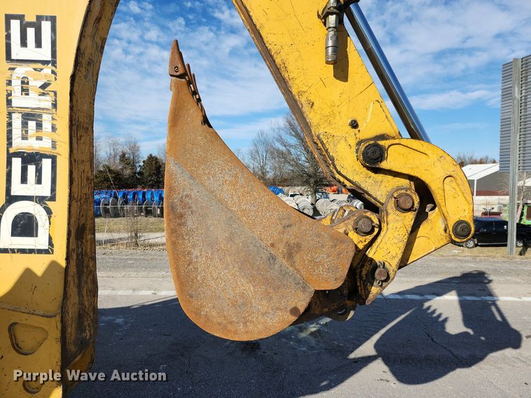 image for item DL4374 2005 John Deere 310SG backhoe