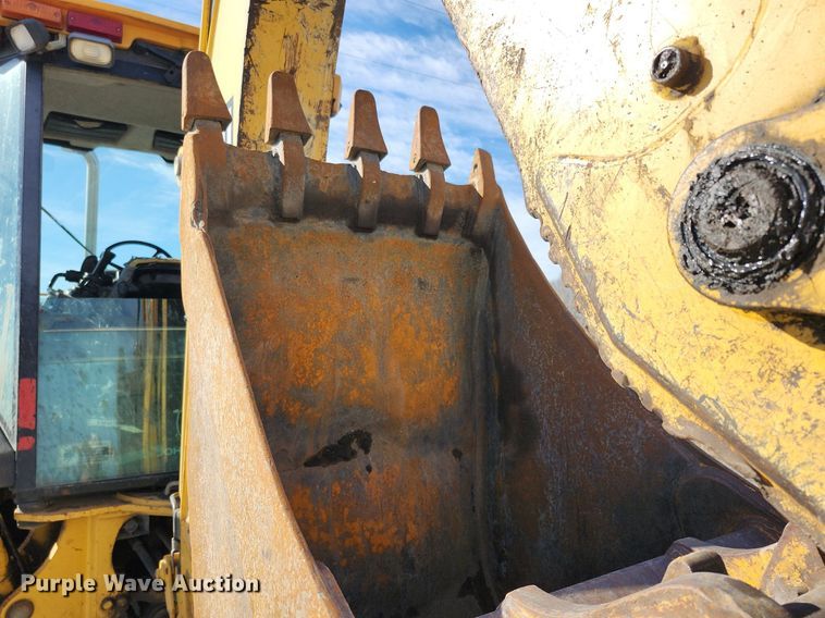 image for item DL4374 2005 John Deere 310SG backhoe