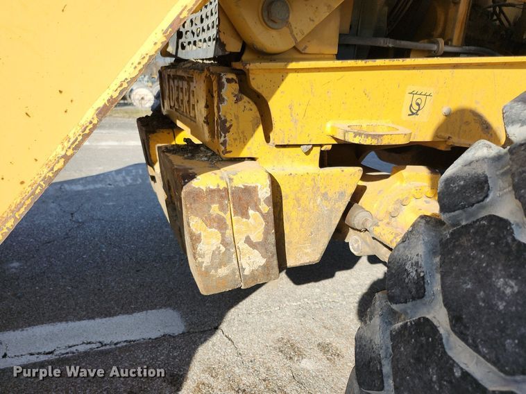 image for item DL4374 2005 John Deere 310SG backhoe