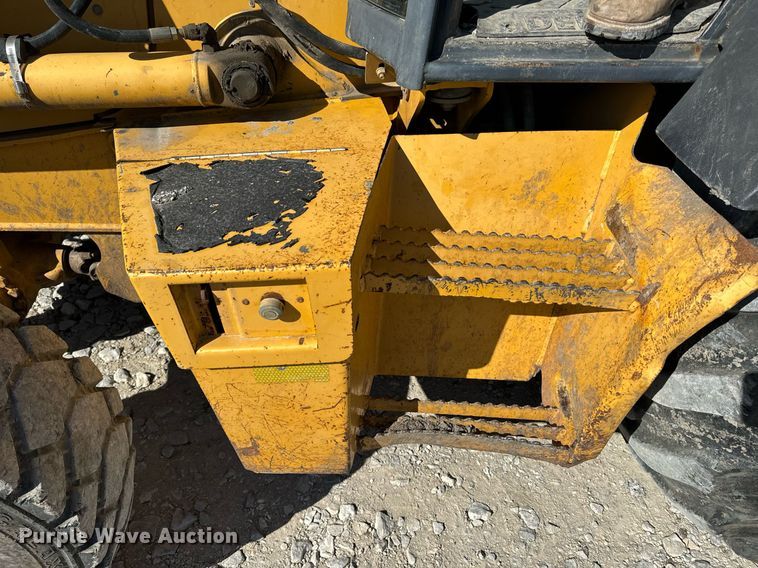 image for item DL4374 2005 John Deere 310SG backhoe