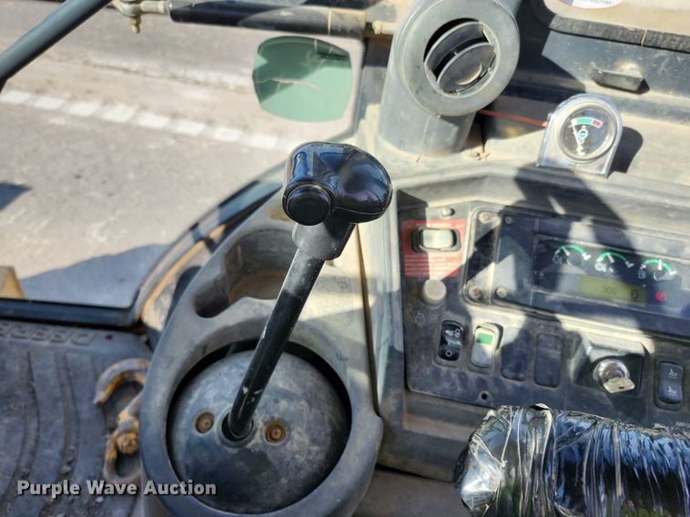 image for item DL4374 2005 John Deere 310SG backhoe