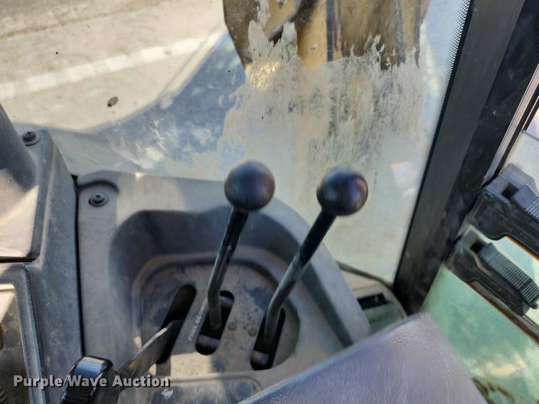 image for item DL4374 2005 John Deere 310SG backhoe