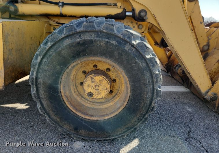 image for item DL4374 2005 John Deere 310SG backhoe