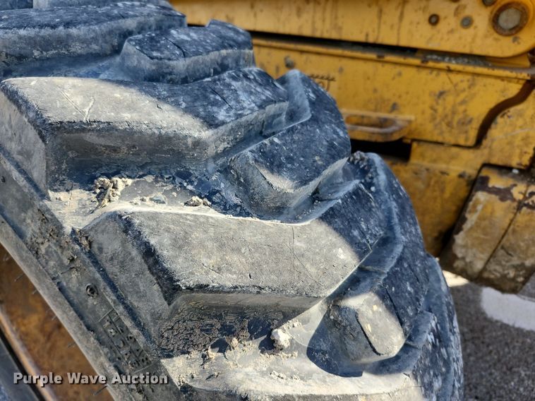 image for item DL4374 2005 John Deere 310SG backhoe