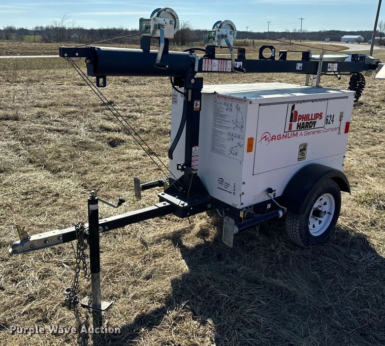 image for item DL4375 2016 Magnum MLT3060K-01 light plant