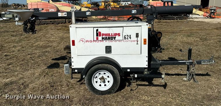 image for item DL4375 2016 Magnum MLT3060K-01 light plant