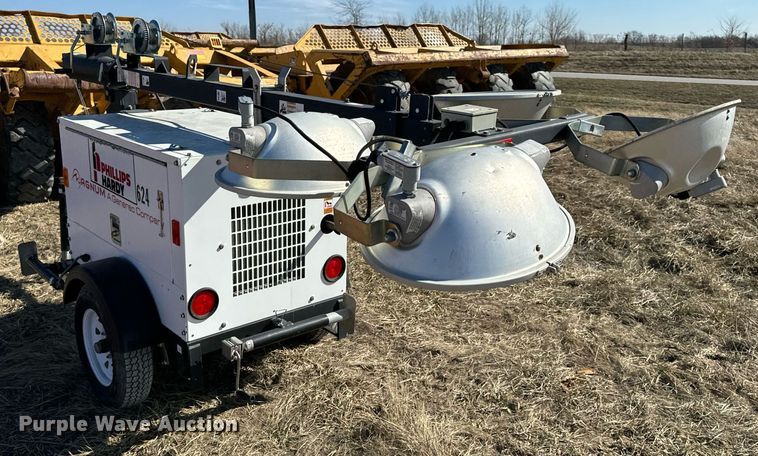 image for item DL4375 2016 Magnum MLT3060K-01 light plant