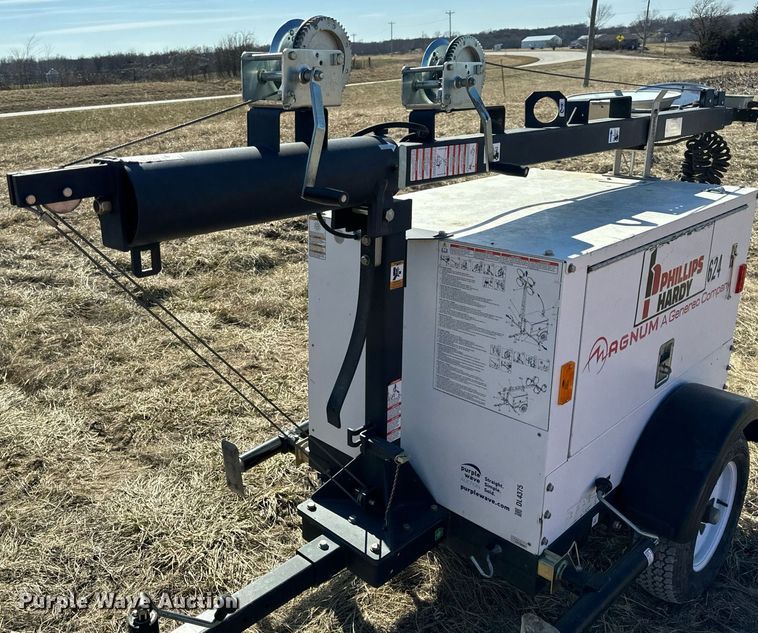 image for item DL4375 2016 Magnum MLT3060K-01 light plant