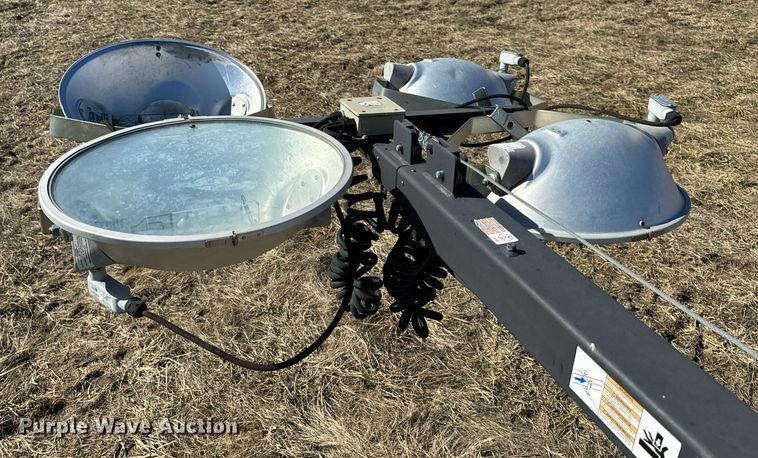 image for item DL4375 2016 Magnum MLT3060K-01 light plant