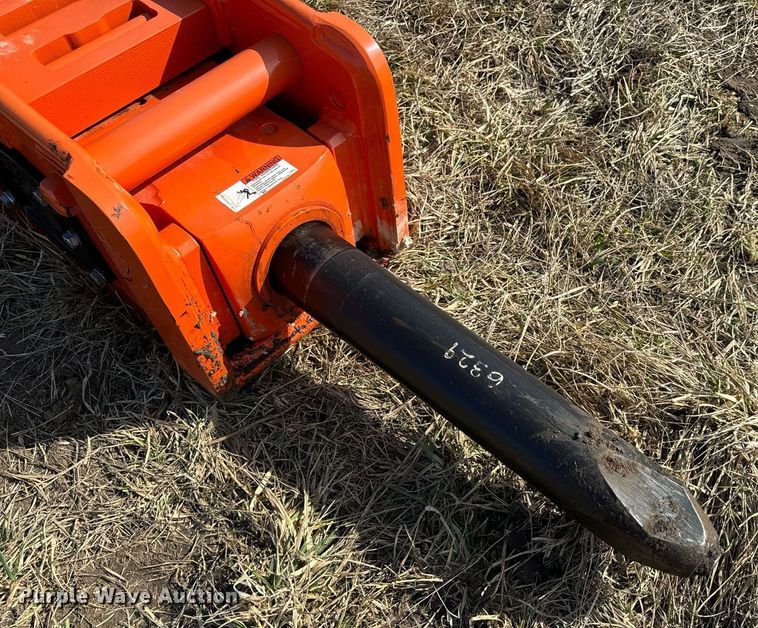 image for item DL4377 NPK E210A breaker