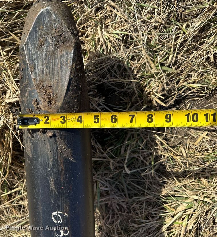 image for item DL4377 NPK E210A breaker