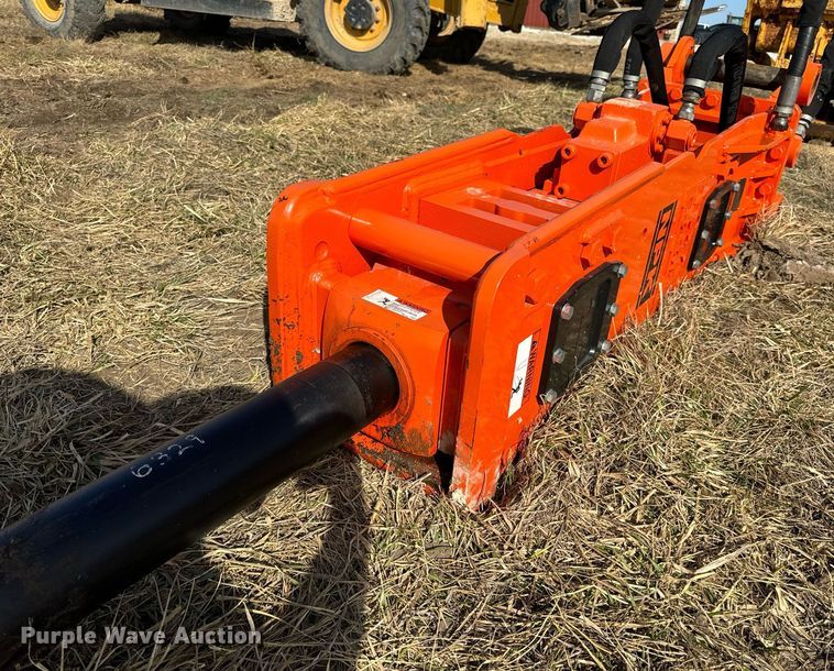 image for item DL4377 NPK E210A breaker