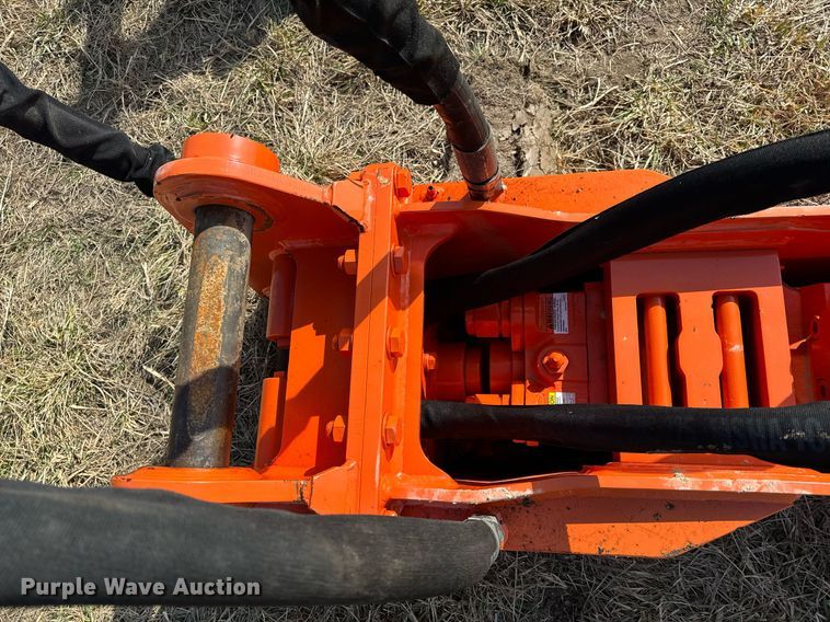 image for item DL4377 NPK E210A breaker