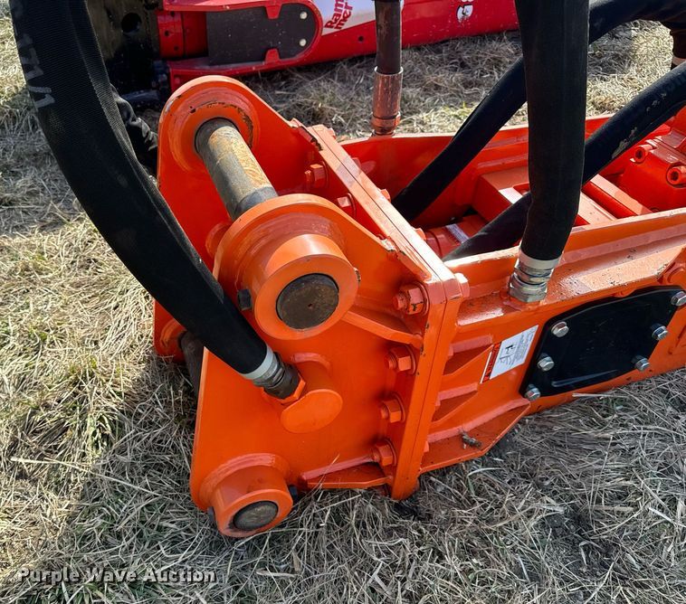 image for item DL4377 NPK E210A breaker