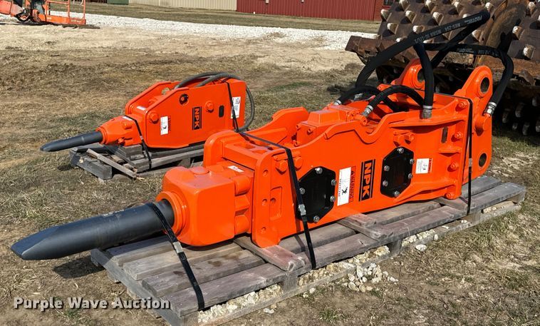 image for item DL4378 NPK 16X breaker