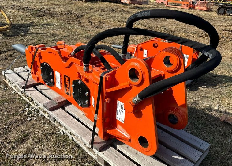 image for item DL4378 NPK 16X breaker