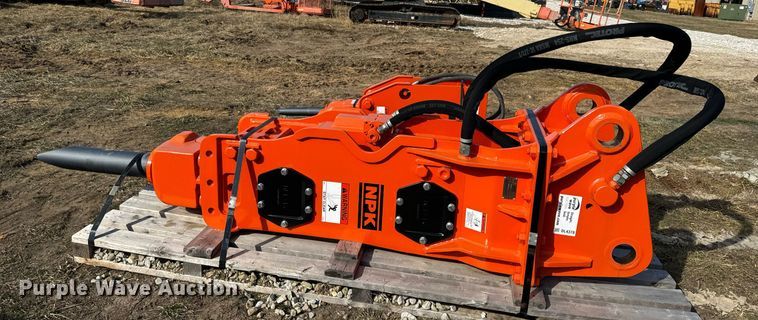 image for item DL4378 NPK 16X breaker