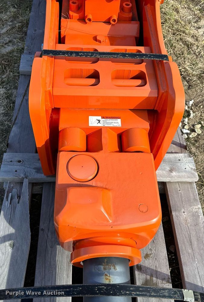 image for item DL4378 NPK 16X breaker